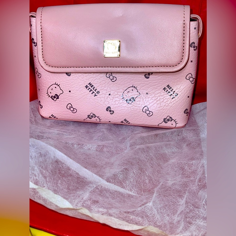 Sanrio Hello Kitty Lux Style Pink Pebbled Vegan Leather Shoulder Bag w Dust Bag